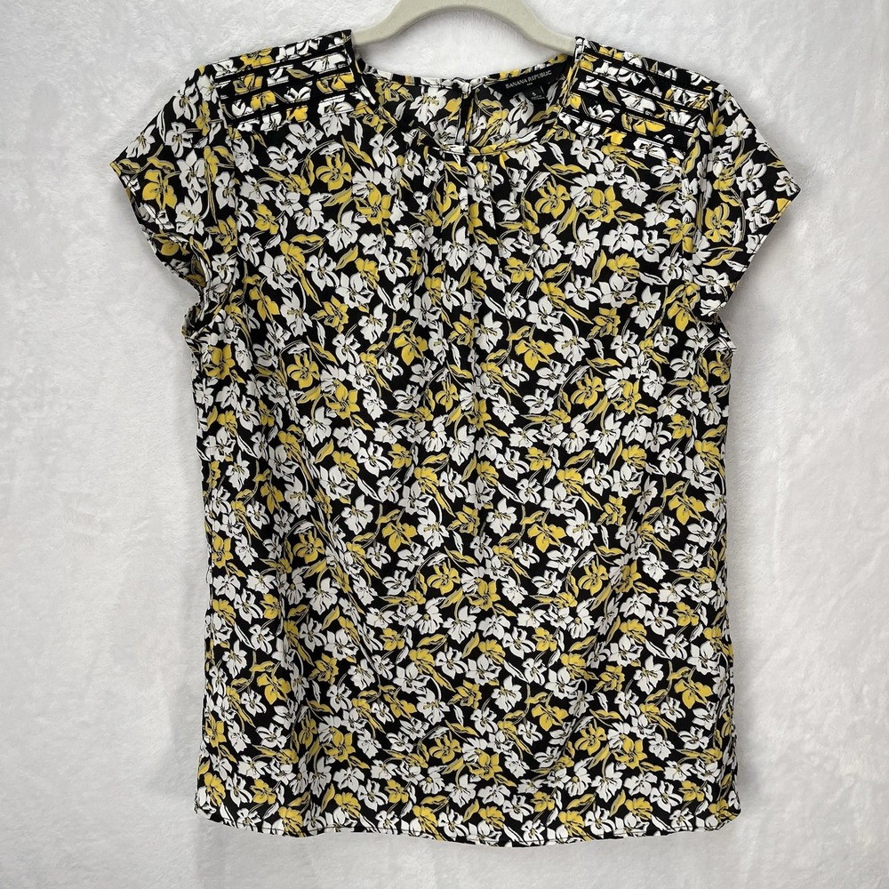 Banana Republic Short Sleeve Floral Top Womens Small Keyhole Back Garden